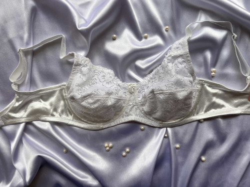 سوتین سفید زنانه ژاسمن مدل Coloniya کاپ D با دانتل آلمانی و طراحی فرمدهنده سینه