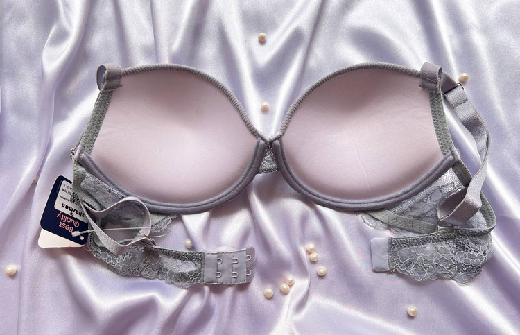 رنگ طوسی، با طراحی فنردار و کاپ ترک، ساخته شده با متریال آلمانی و ترک."