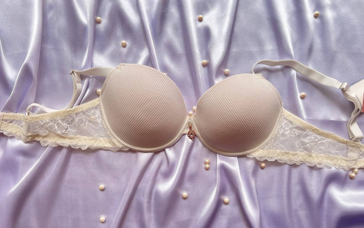 رنگ نباتی، با طراحی فنردار و کاپ ترک، ساخته شده با متریال آلمانی و ترک.