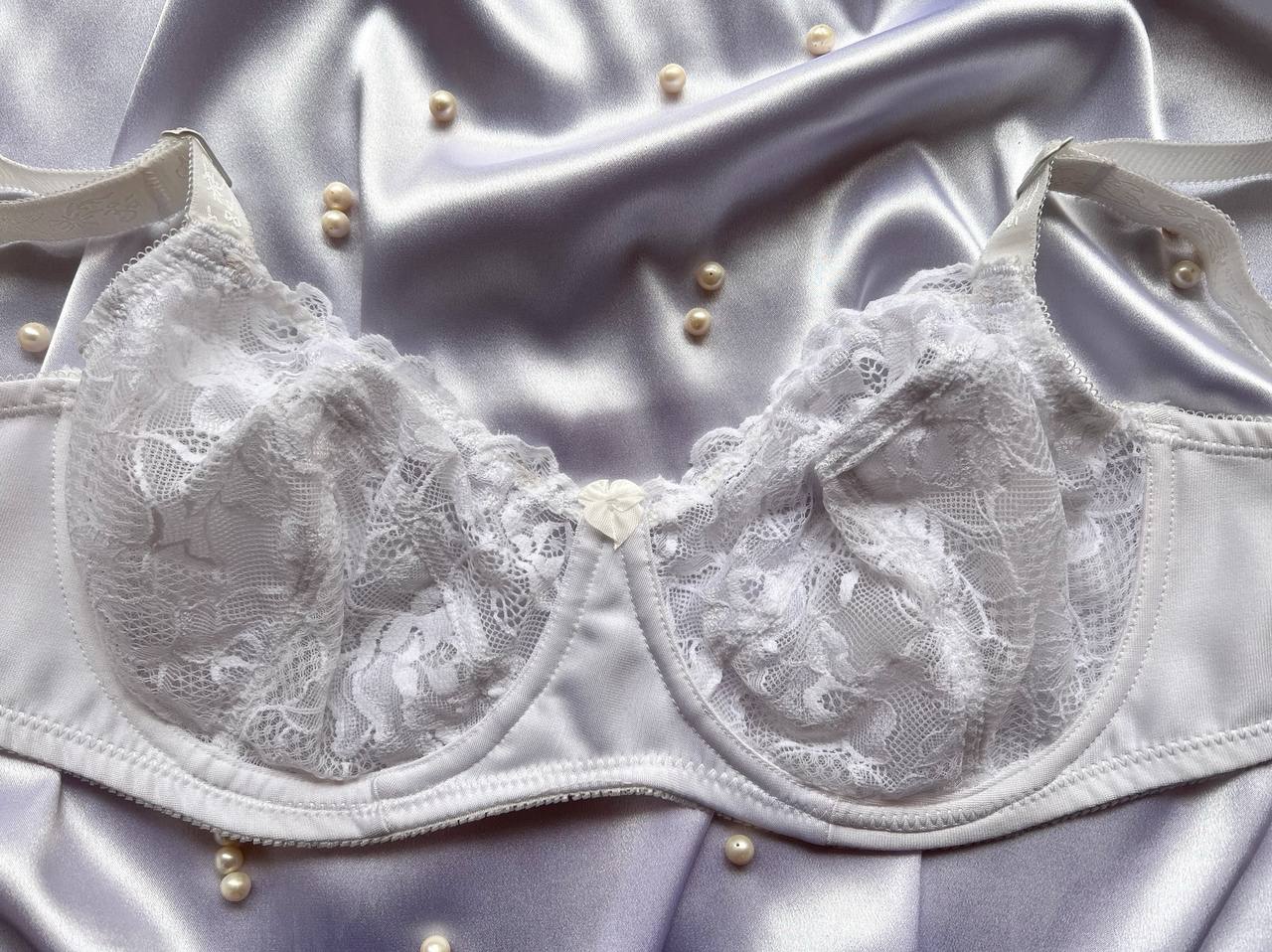 سوتین آتریا | کد ۲۰۱۳ | کاپ D | رنگ: سفید