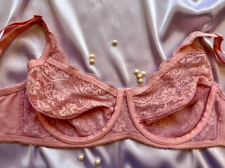 سوتین دانتل بدون لایه Maral ژاسمن | کاپ D صورتی