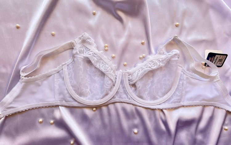 سوتین دانتل بدون لایه Maral ژاسمن | کاپ D سفید