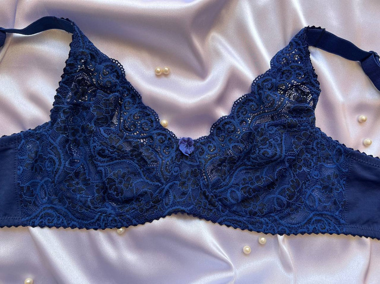 سوتین دانتل بدون لایه Maral ژاسمن | کاپ D آبی کاربنی